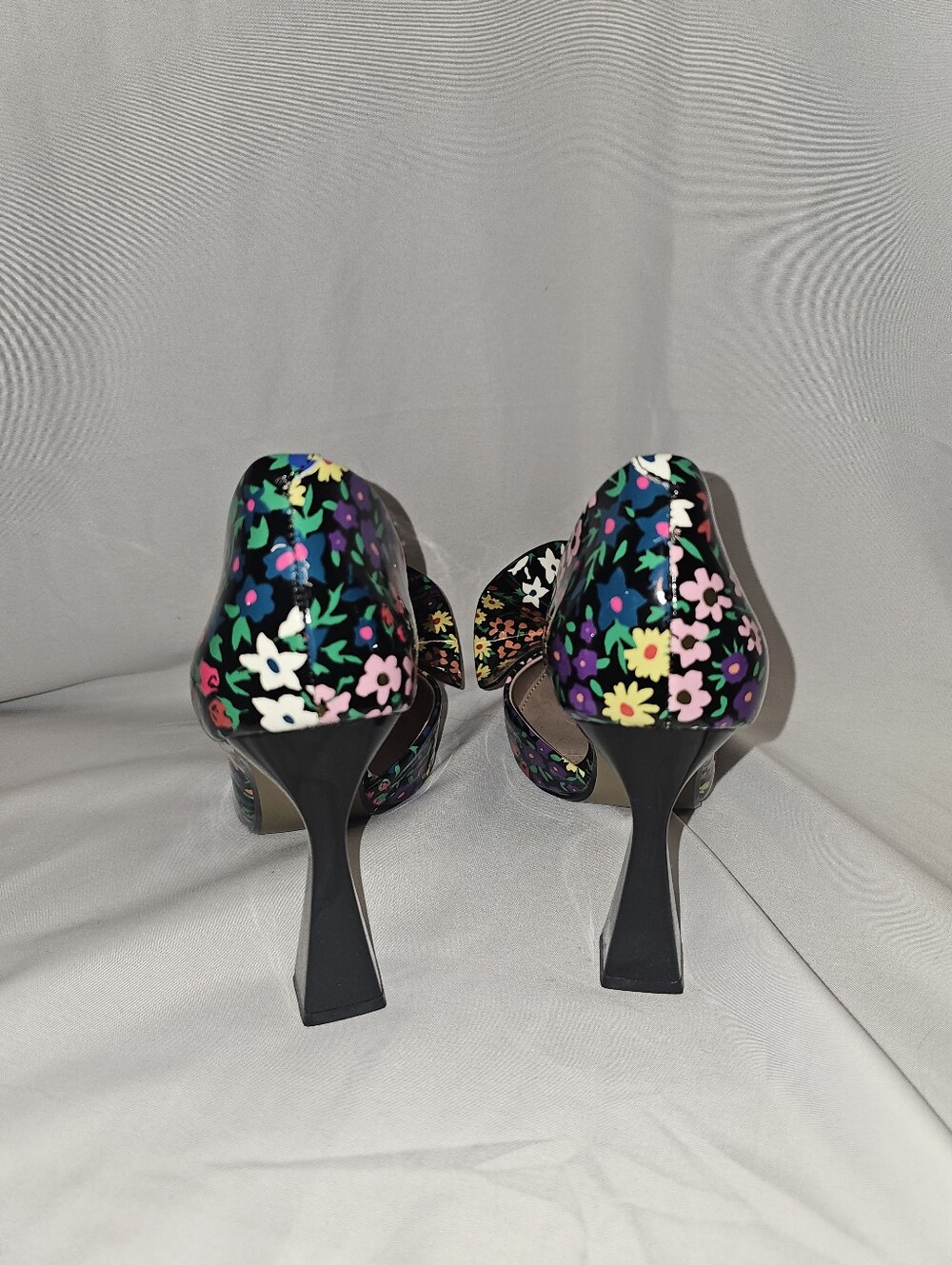 Betsey Johnson Women's Floral Black Heels Ditsy Flora Size 9 Never Worn - Picture 4 of 16